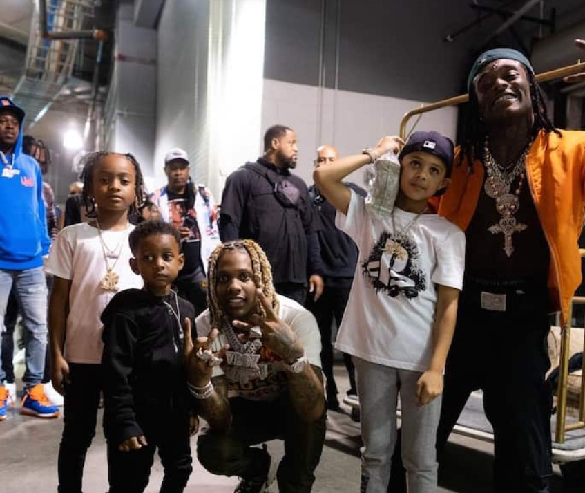 Du'mier Banks With His Father Lil Durk And Siblings